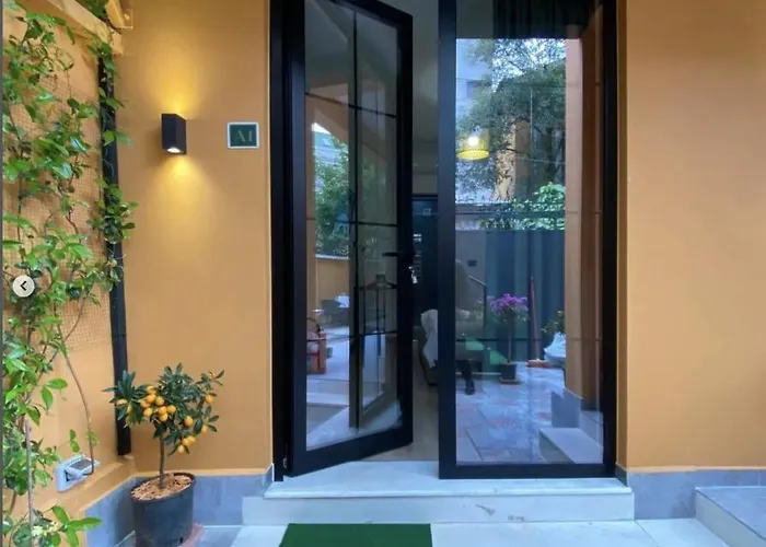 Jasmine Τίρανα