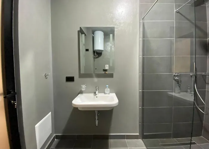 Jasmine * Τίρανα